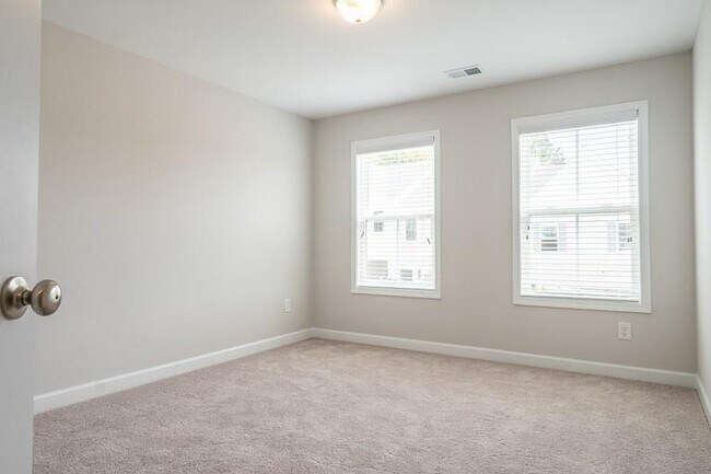 Building Photo - 3359 Verdi Ln