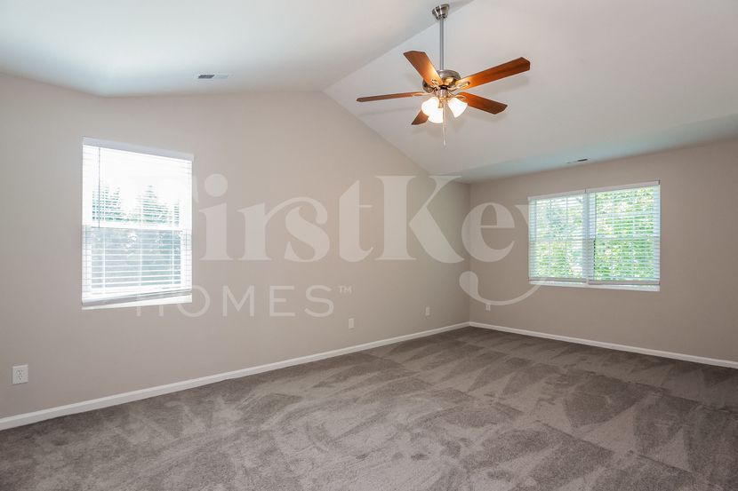 Building Photo - 10712 Spruce Mountain Rd