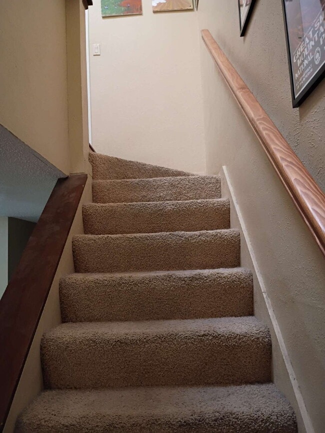 Building Photo - *Gated Northwest Hills Community - Two-Sto...