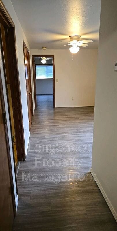 Building Photo - 615 SE Chicago St