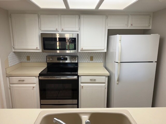 Building Photo - 12349 Cedar Springs Ln