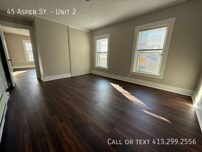 Building Photo - 45 Aspen St