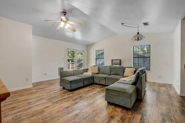 Building Photo - 1826 Meriadoc Rd