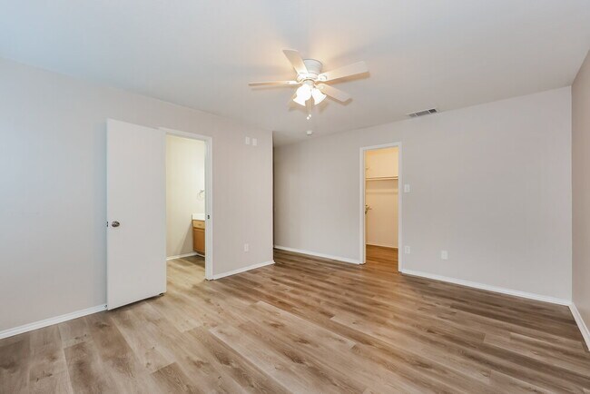 Building Photo - 213 Garden Valley Ln