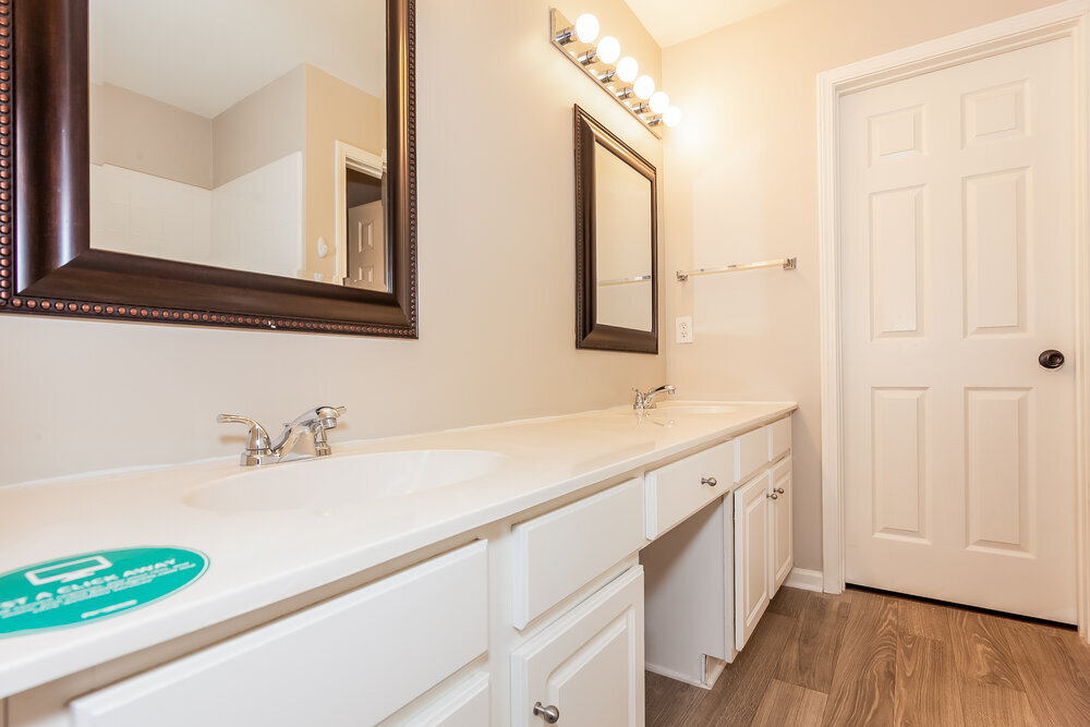 Building Photo - 2728 Wingdale Dr