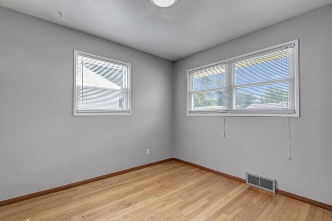 Building Photo - 765 Babler Dr
