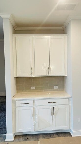 Building Photo - 161 Jameson Dr