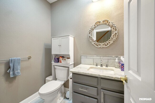 Building Photo - 1321 S Lansing Ct