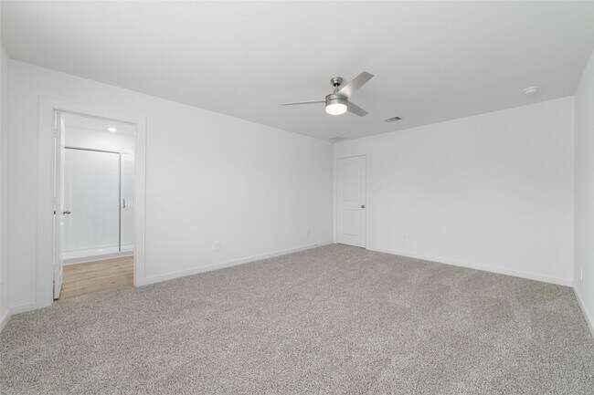 Building Photo - 3530 Blue Mockingbird St