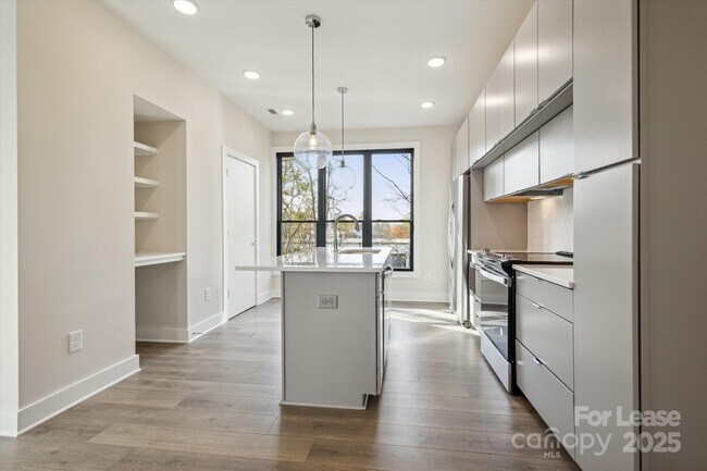 Building Photo - 4528 Radler Ct