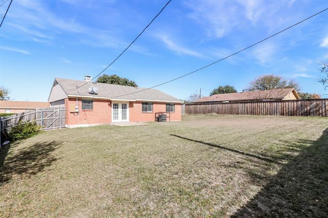 Building Photo - 2942 Mesa View Dr