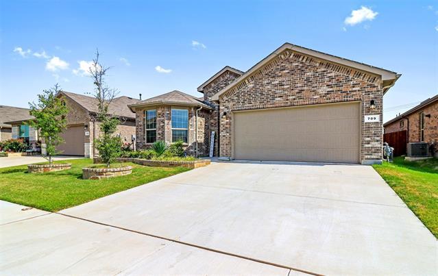 Building Photo - 709 Castlebar Ct