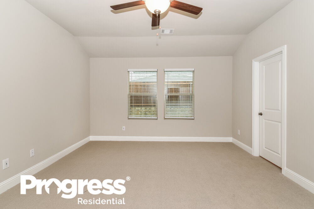 Building Photo - 1413 Rolling Fox Dr