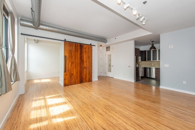 Building Photo - 232 Pavonia Ave