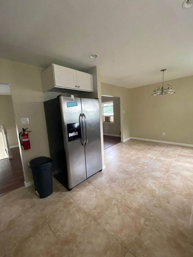 Building Photo - 241 Lafayette Ave