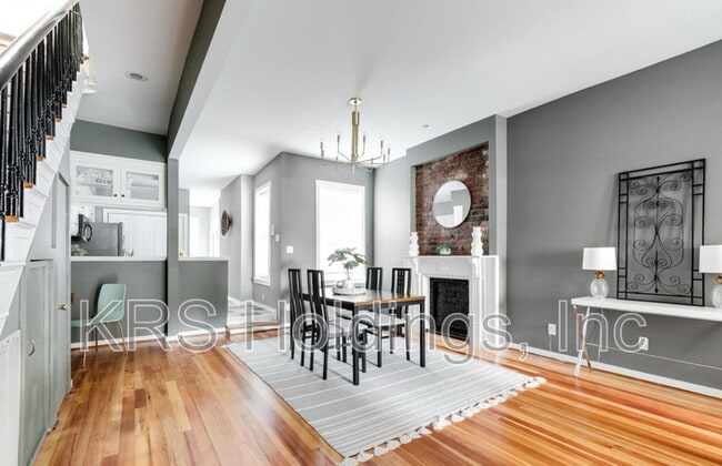 Building Photo - 228 N 32nd St