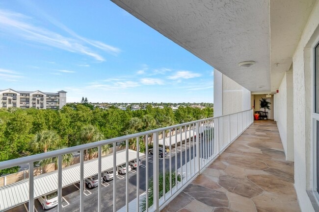 Building Photo - 1 Harbourside Dr