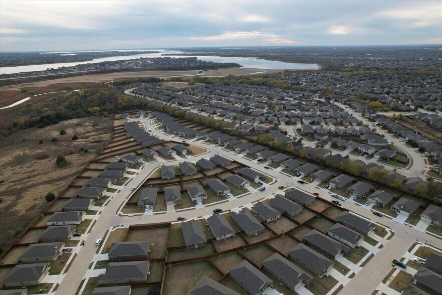 Building Photo - 2805 Watchpoint Rd