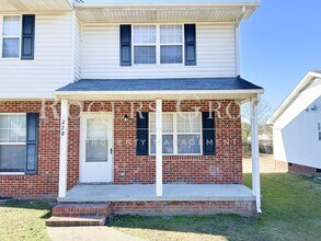 Building Photo - #450 - 228-230 Wilmington Ave Duplex