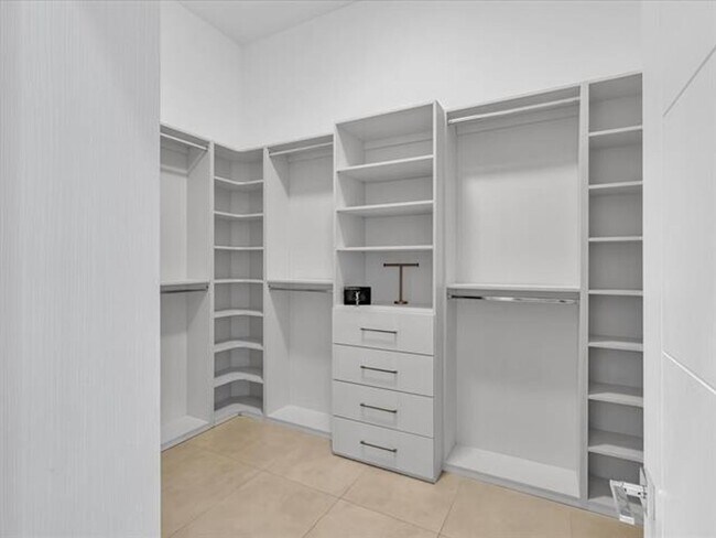 Building Photo - 6122 SW 173rd Way