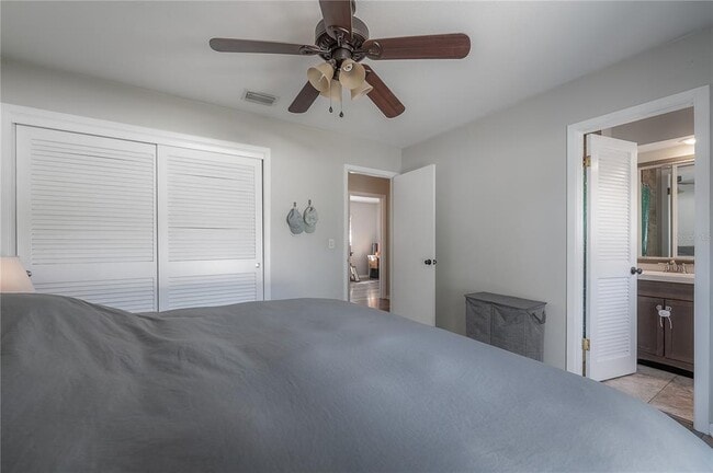 Building Photo - 2523 Lake Ellen Cir