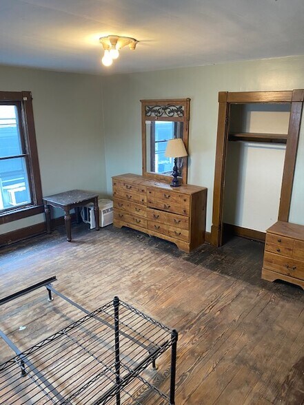 Building Photo - 752 Highland Ave