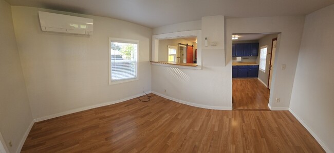 Building Photo - 2-Bedroom, 1-bathroom Home with Utilities,...