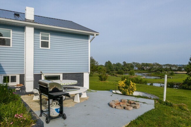 Building Photo - 108 Hawkins Creek Ln