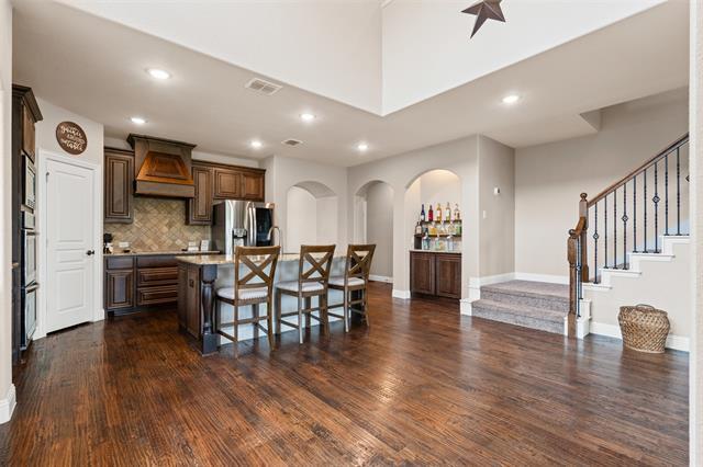 Building Photo - 717 Staghorn St