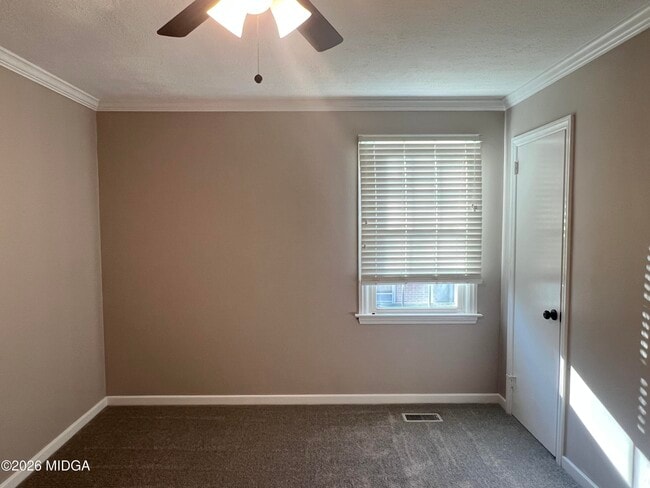 Building Photo - 1943 Northbrook Ave