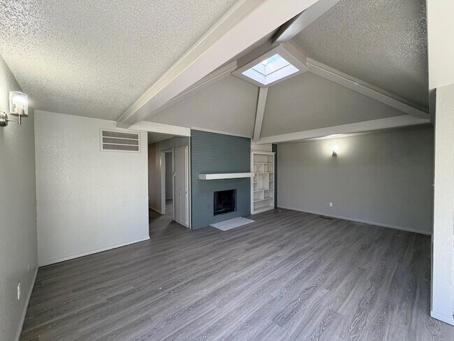 Building Photo - 3714 53rd St