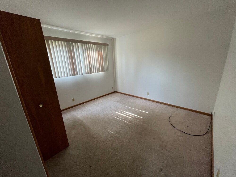 Building Photo - 2310 Radtke Ave