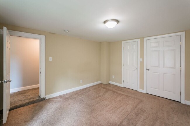 Building Photo - 535 Spruce St