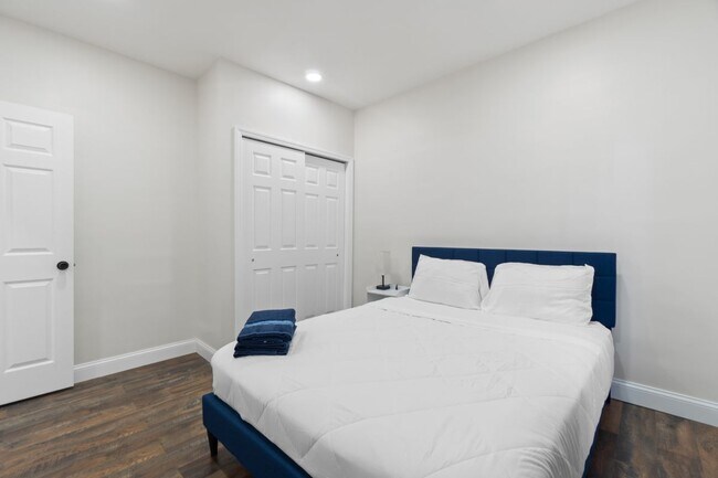 Building Photo - 92 Stuyvesant Ave