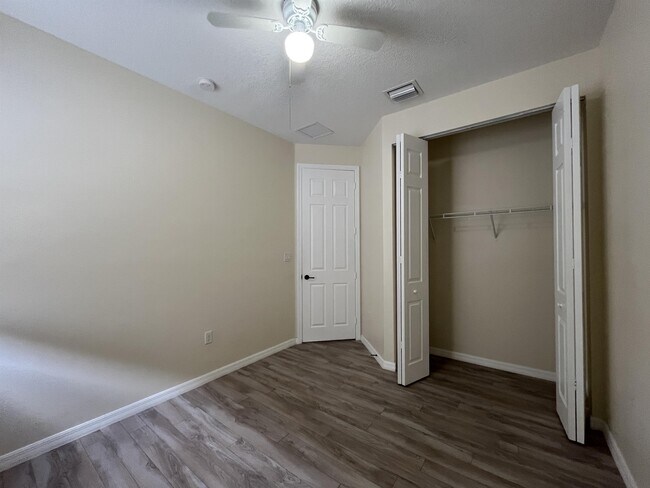 Building Photo - 9165 SW 36th Mnr