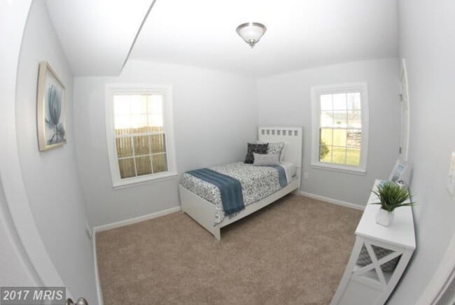 Building Photo - 6 Greystone Cir