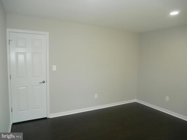 Building Photo - 35600 Sassafras Dr