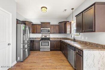 Building Photo - 501 New Hanover Trl