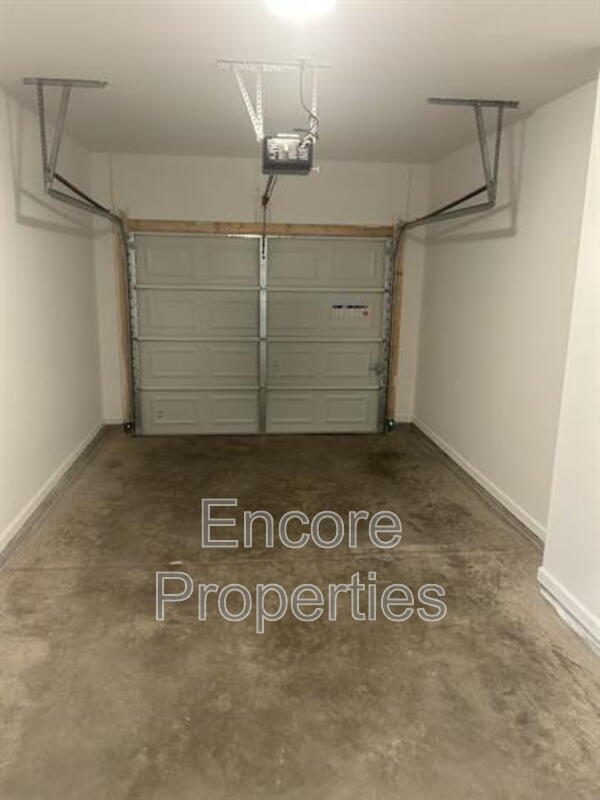 Building Photo - 3402 Littlefield Way
