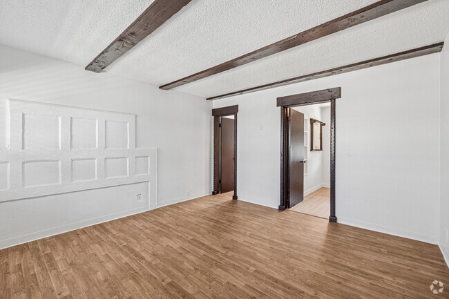 Building Photo - 2021 W Olive Ave