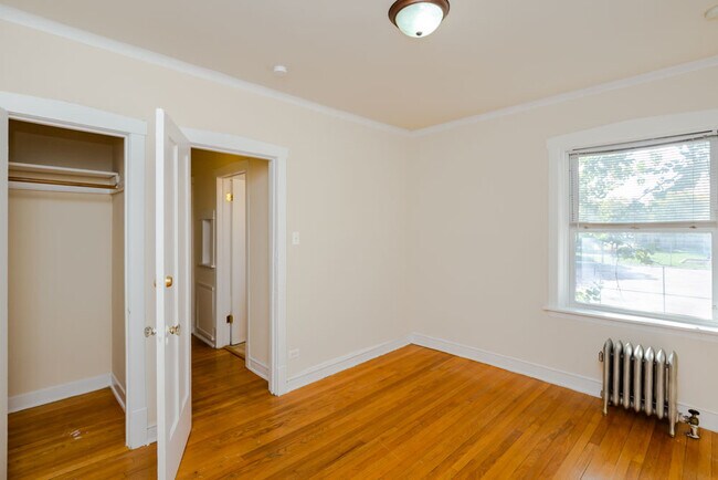 Building Photo - 5104 W 18th St