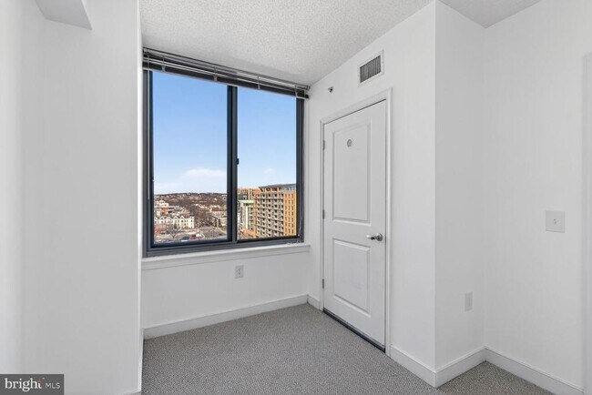 Building Photo - 555 Massachusetts Ave NW