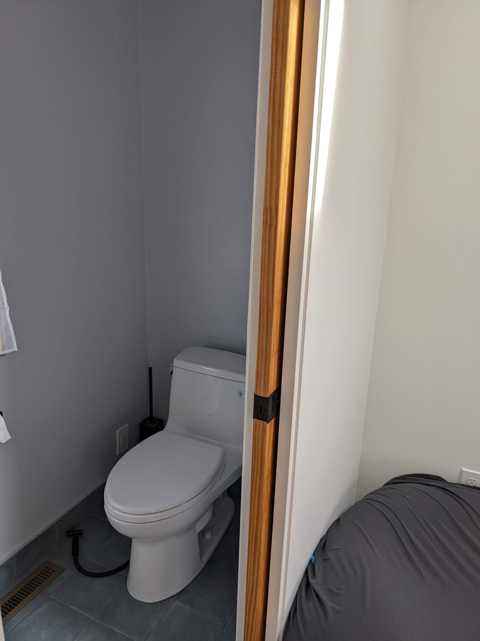 Building Photo - 820 46th St