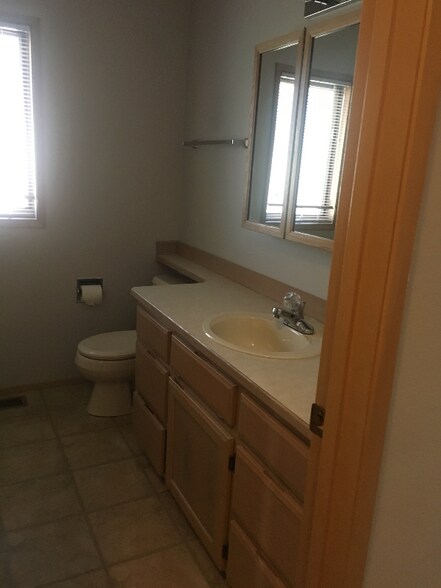 Building Photo - 1250 Northwind Cir