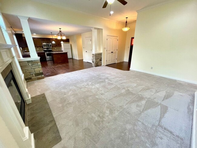 Building Photo - 3 Bedroom Ranch-Style Home in West Columbia