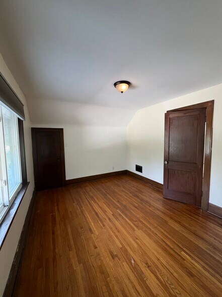Building Photo - 2868 McKoon Ave