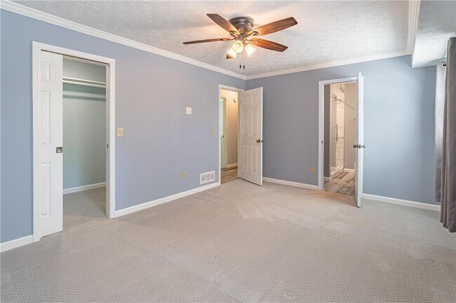 Building Photo - 3410 Dry Creek Rd