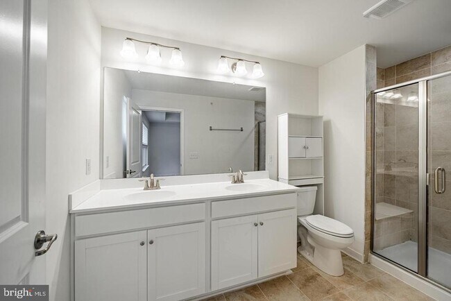 Building Photo - 1832 Boulder Dr