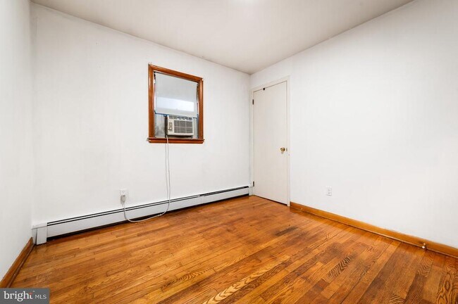 Building Photo - 16811 Ridge Rd