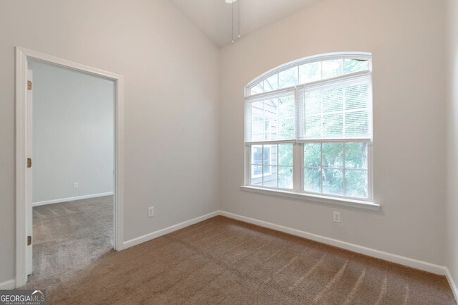 Building Photo - 1000 Pierce Brennen Dr NE